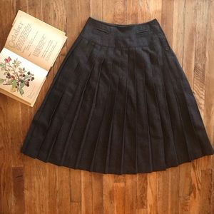 Vintage black/gray pleated skirt